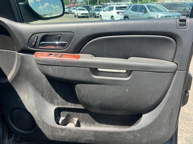 Used 2013 Chevrolet Suburban LT AWD/4WD image 9