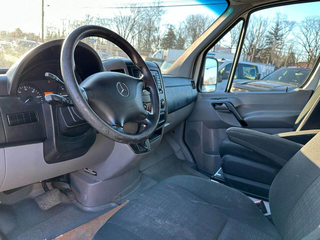 Used 2015 Mercedes-Benz Sprinter 3500 image 9