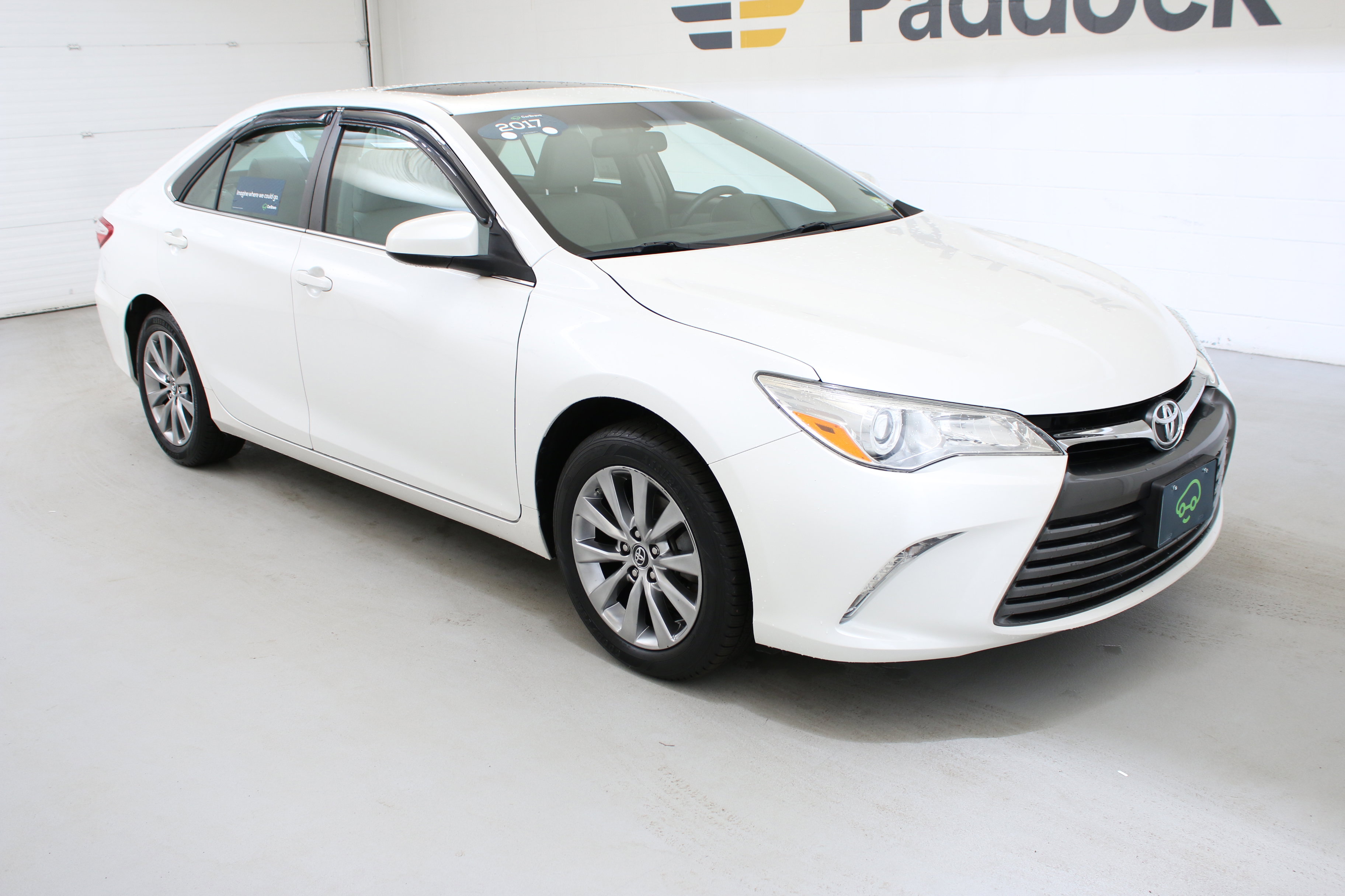 Used 2017 Toyota Camry XLE FWD image 2