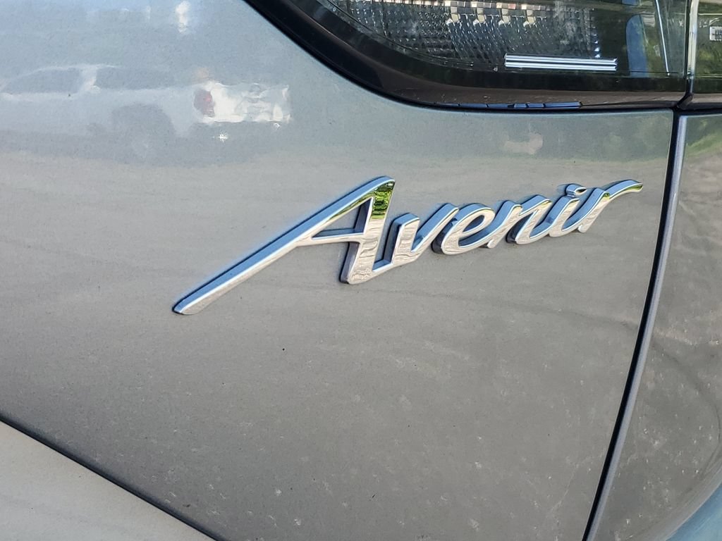Used 2023 Buick Envision Avenir AWD/4WD image 8