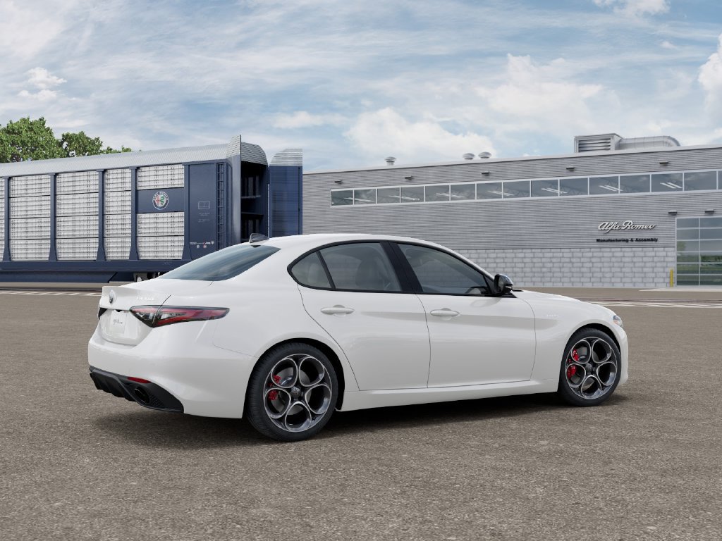 New 2026 Alfa Romeo Giulia RWD image 4