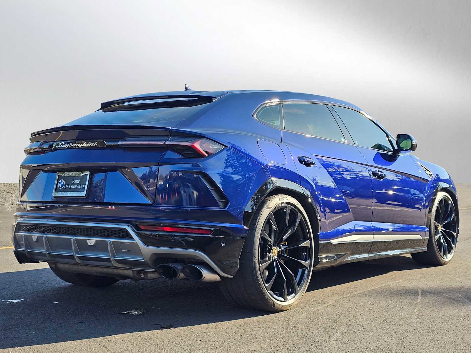 Used 2019 Lamborghini Urus image 3