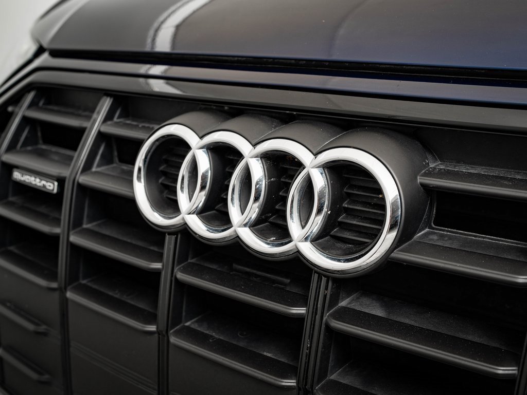 Certified 2025 Audi Q5 2.0T Premium w/ Convenience Plus Package image 3