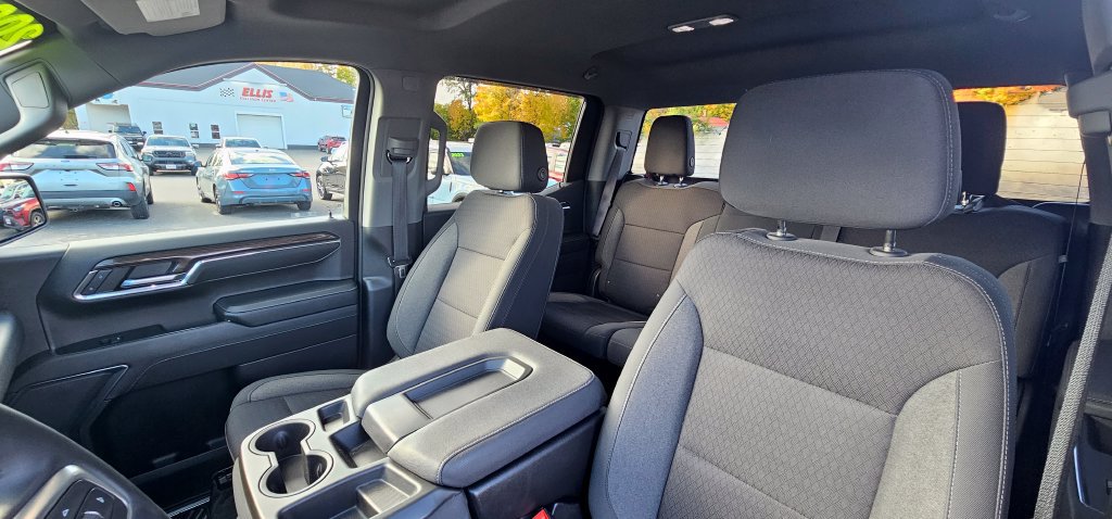 Used 2023 Chevrolet Silverado 1500 LT AWD/4WD image 22
