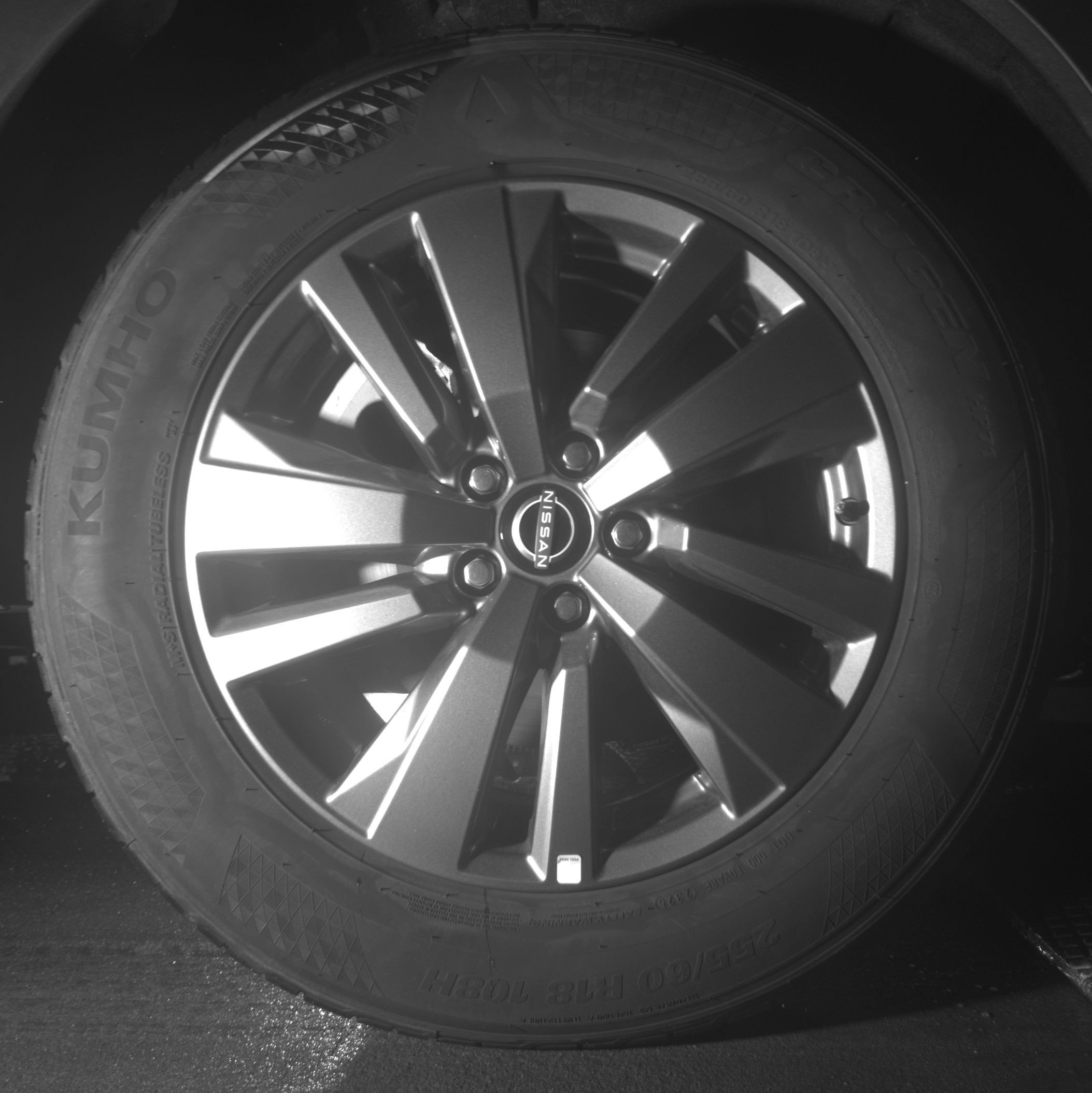 Used 2025 Nissan Pathfinder SV FWD image 15