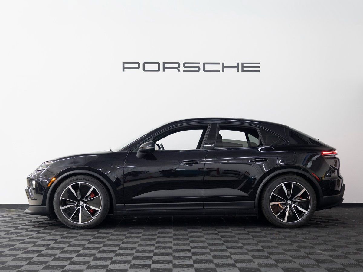 New 2025 Porsche Macan 4S Electric image 2