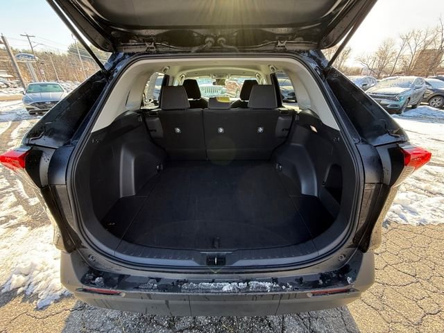 Used 2025 Toyota RAV4 LE image 13