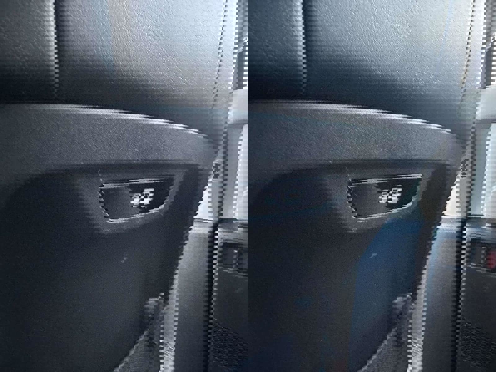 Used 2024 Chrysler Pacifica Touring-L image 10