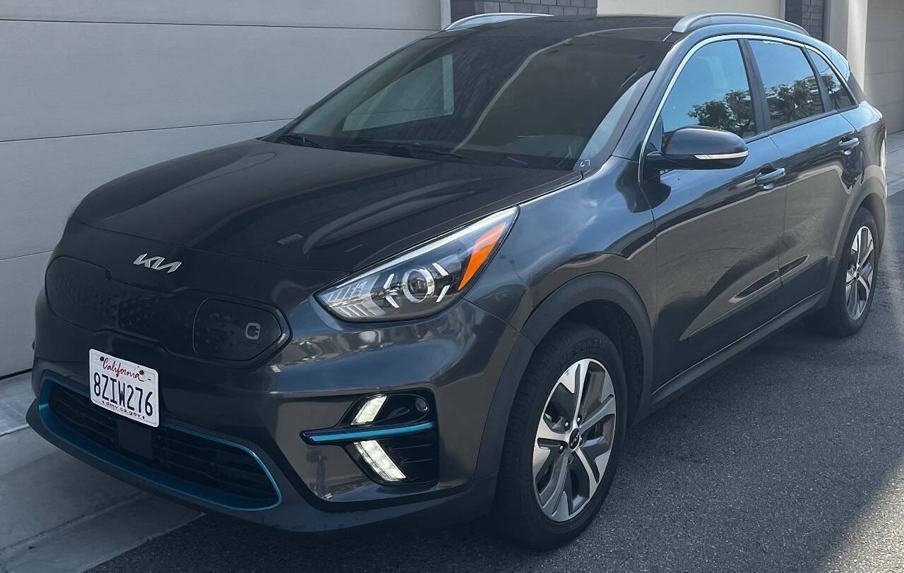 Used 2022 Kia Niro EX Premium FWD image 26