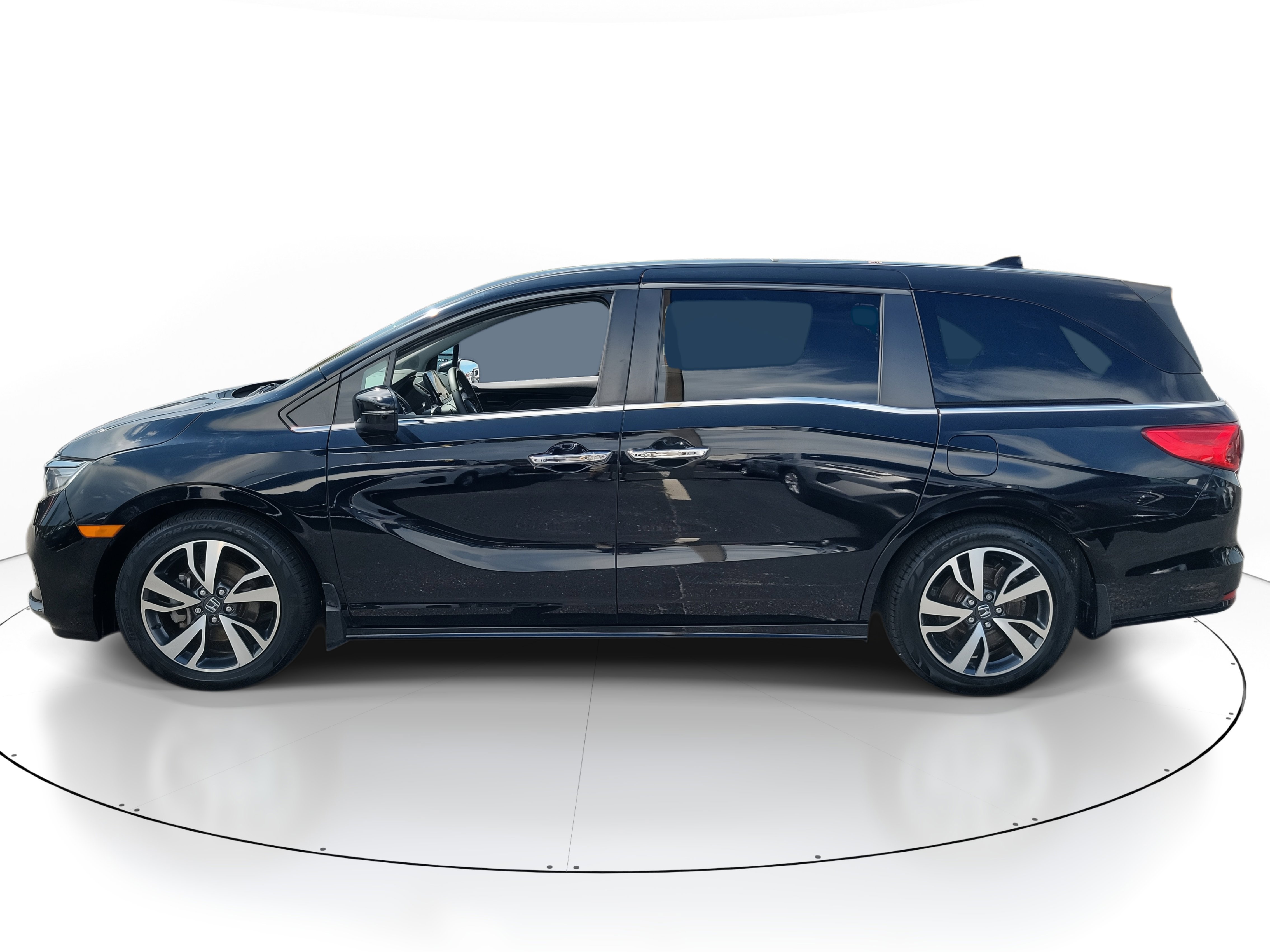 Used 2021 Honda Odyssey Touring image 3