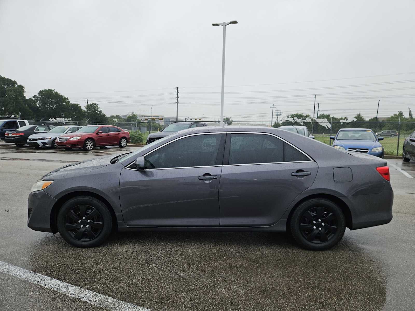 Used 2014 Toyota Camry L FWD image 4