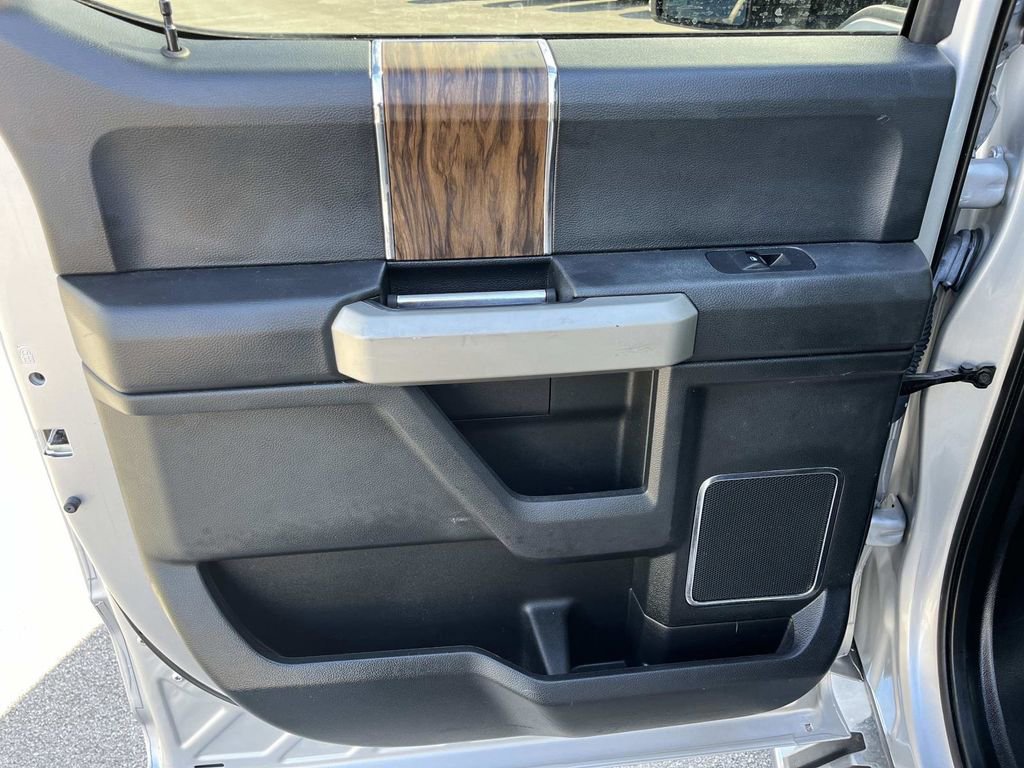 Used 2018 Ford F150 Lariat image 17