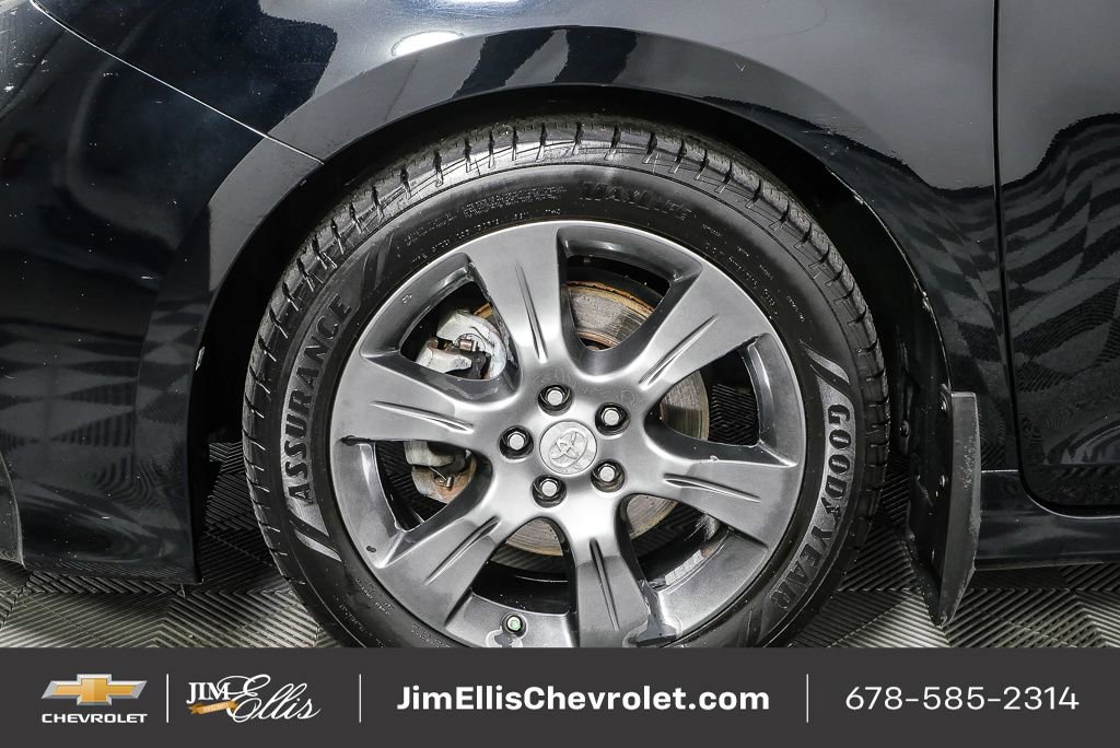 Used 2016 Toyota Sienna SE image 38