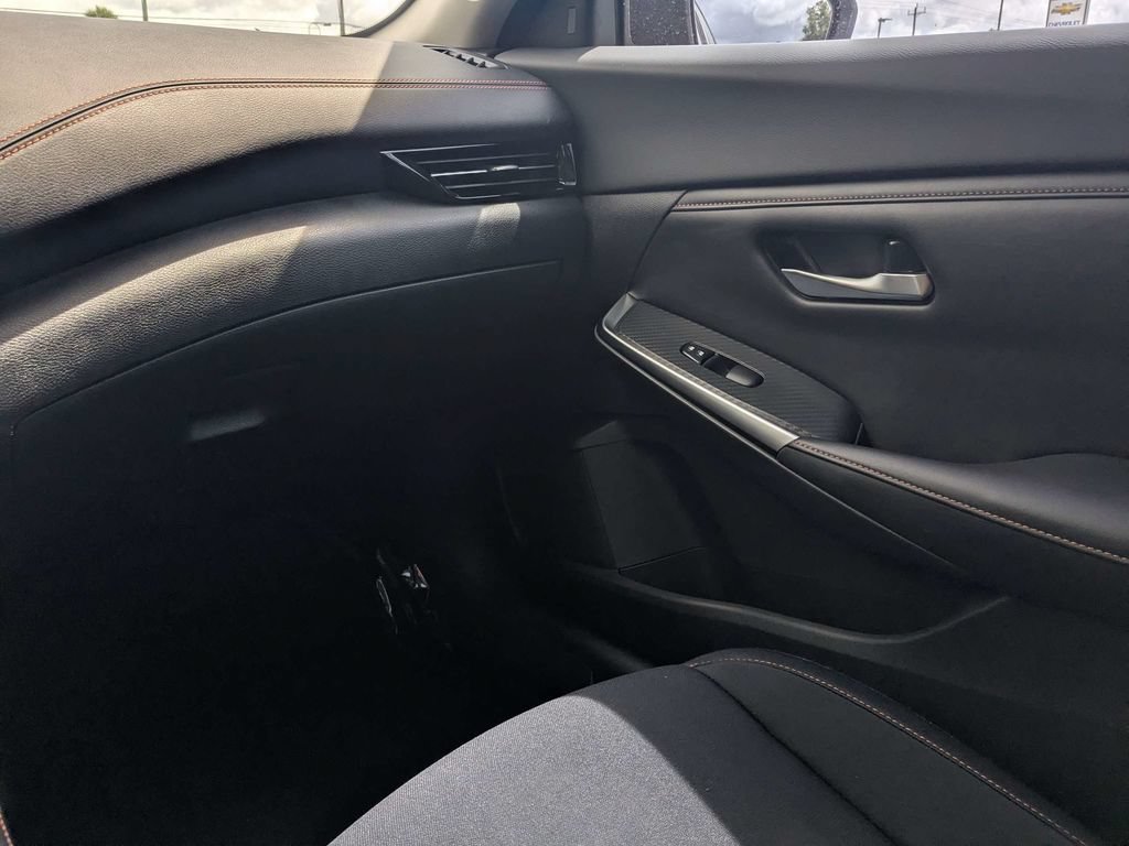 Used 2021 Nissan Sentra SR FWD image 15