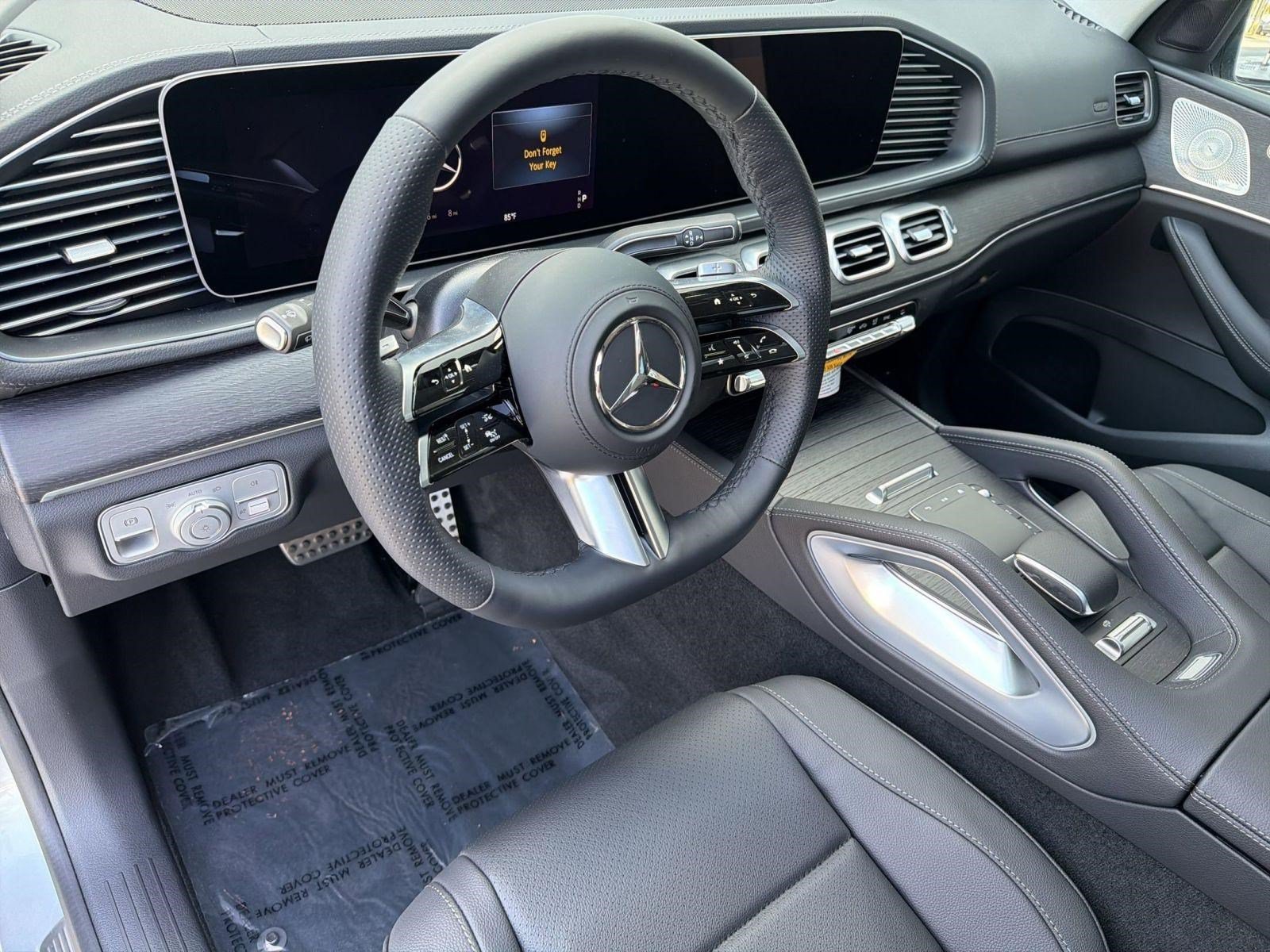 Used 2026 Mercedes-Benz GLS 450 4MATIC image 4