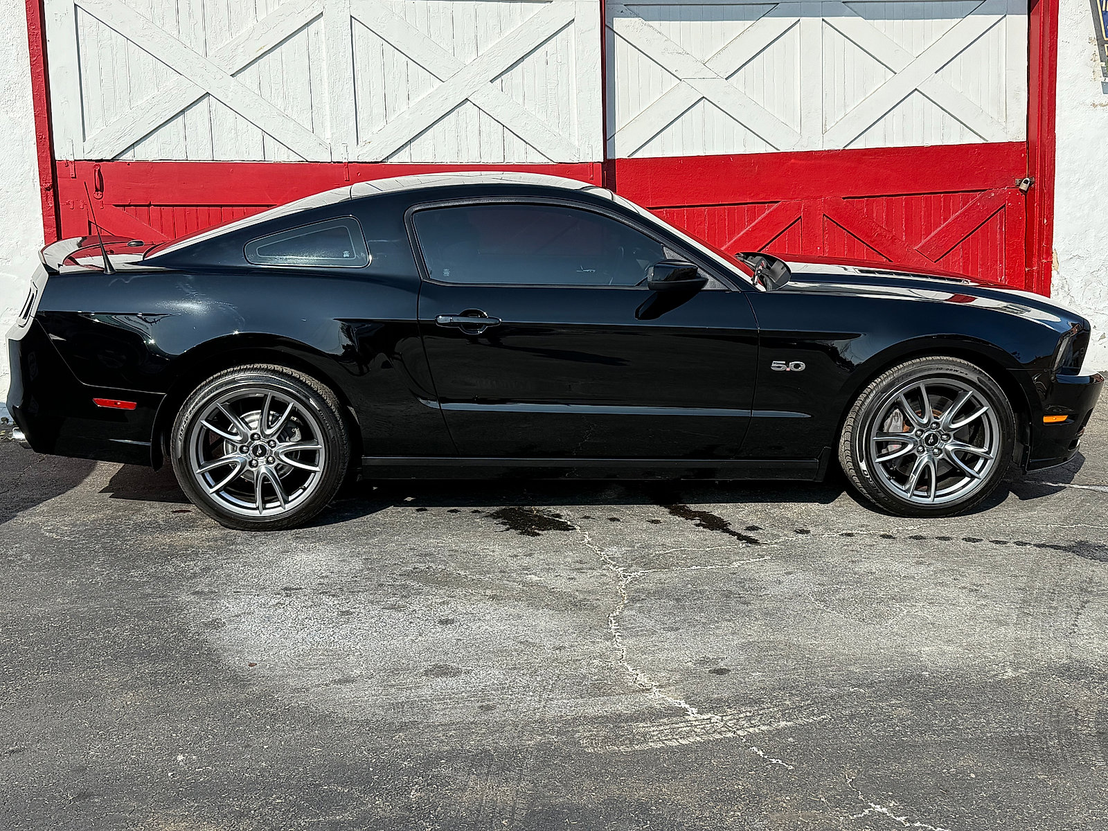 Used 2013 Ford Mustang GT Premium w/ Brembo Brake Pkg image 21