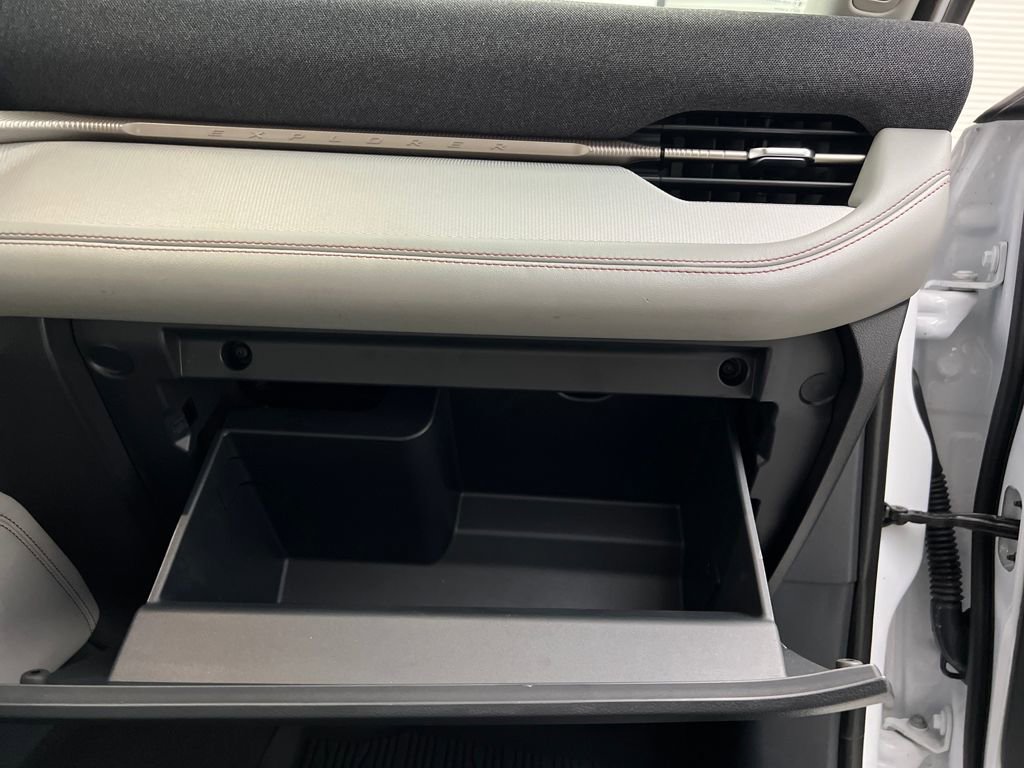 Used 2025 Ford Explorer Active w/ Active Comfort Package image 29