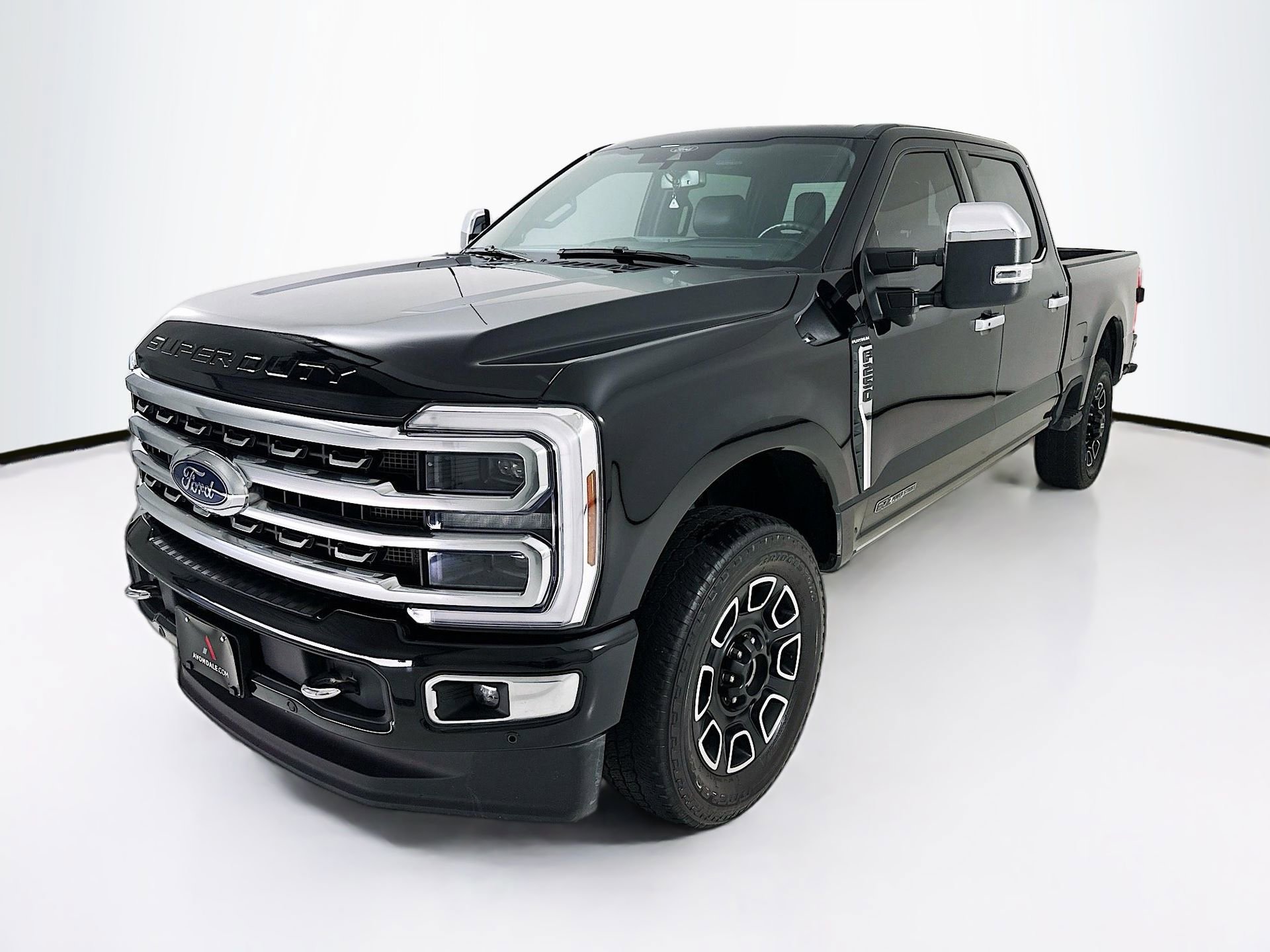 Used 2024 Ford F250 Platinum w/ FX4 Off-Road Package AWD/4WD image 3
