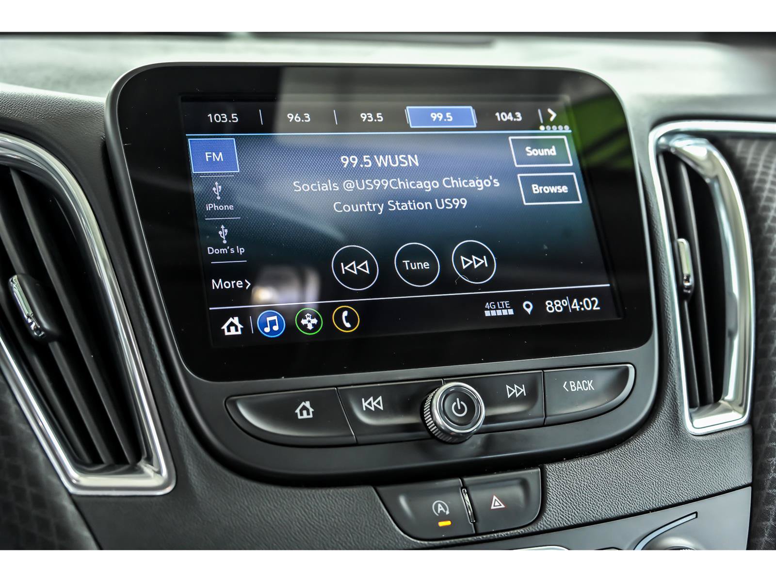 Used 2020 Chevrolet Malibu LT FWD image 19