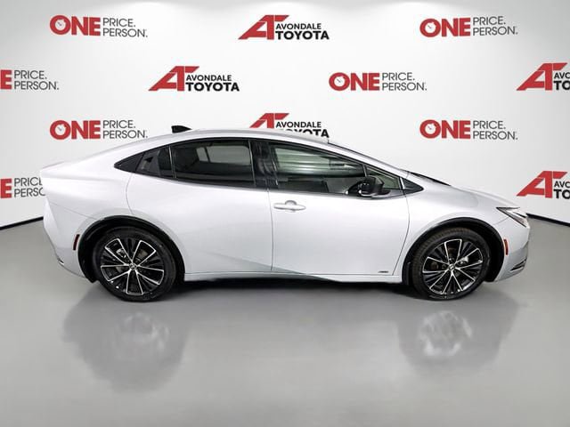 Used 2024 Toyota Prius XLE AWD/4WD image 8