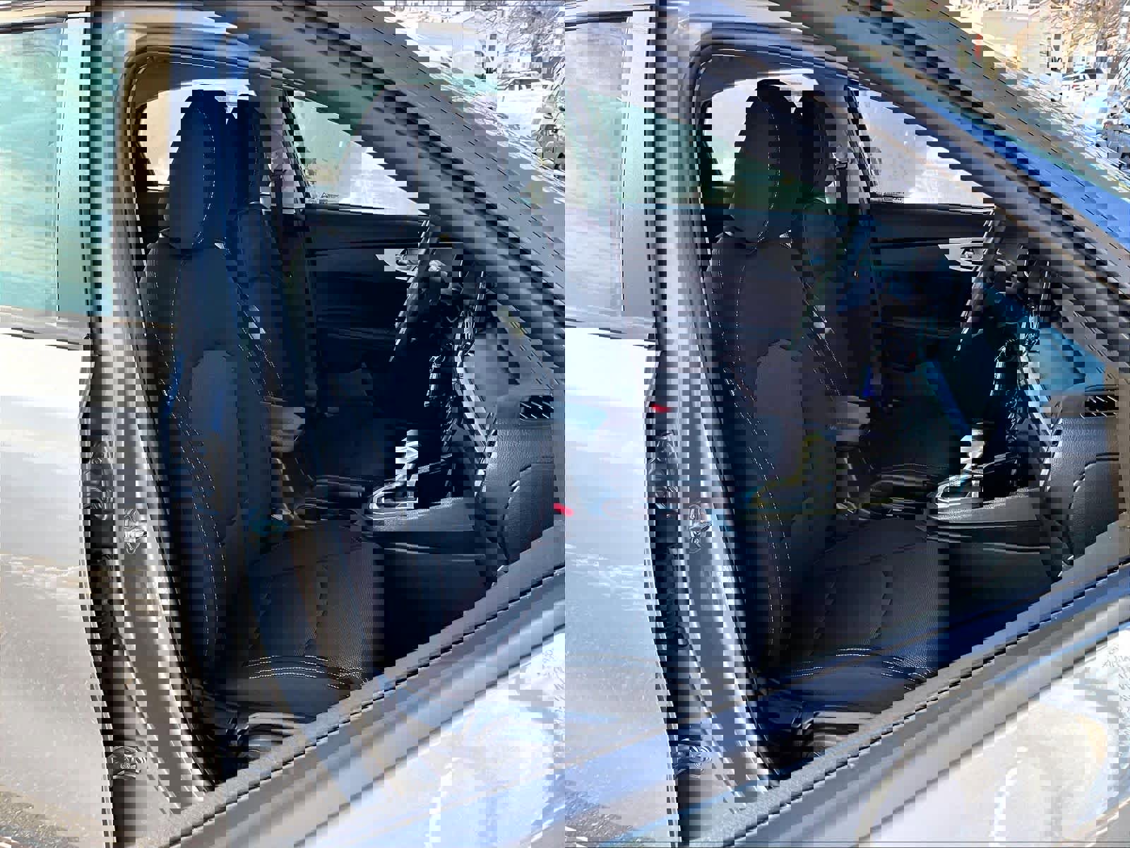 Used 2023 Kia Forte LXS w/ LXS Technology Package image 11