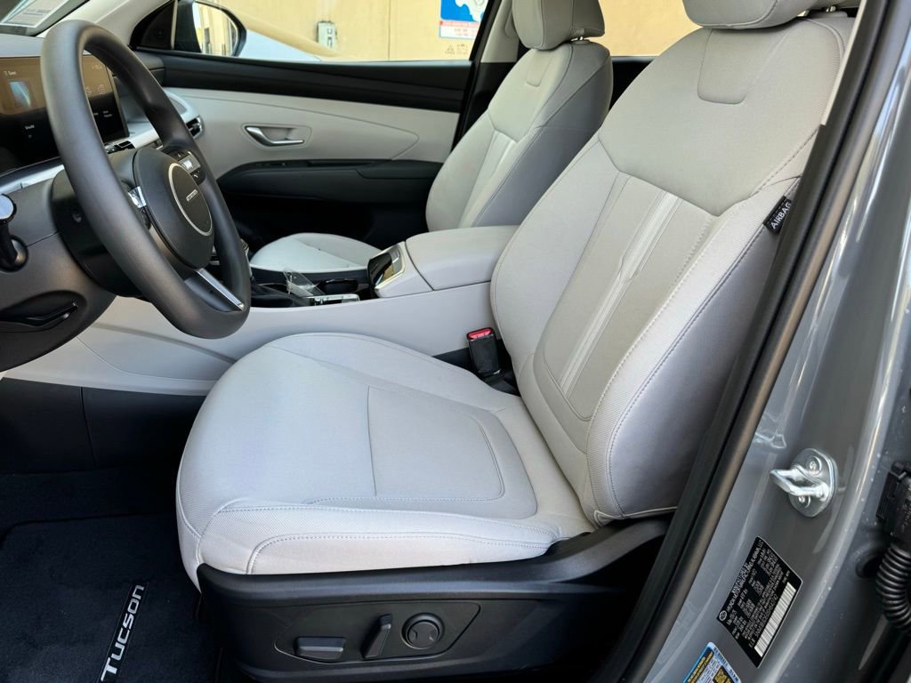 New 2025 Hyundai Tucson SEL FWD image 8
