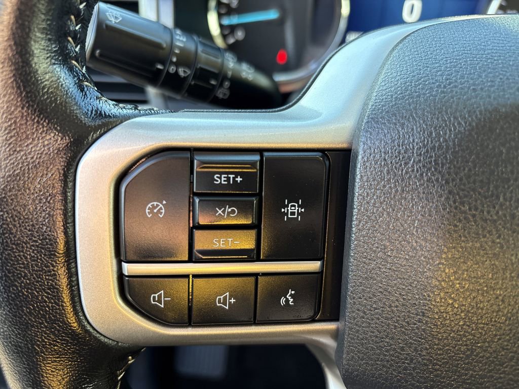 Used 2023 Ford Expedition XLT image 15