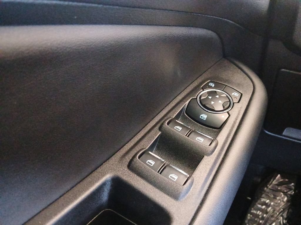 Used 2023 Ford Edge SEL AWD/4WD image 20