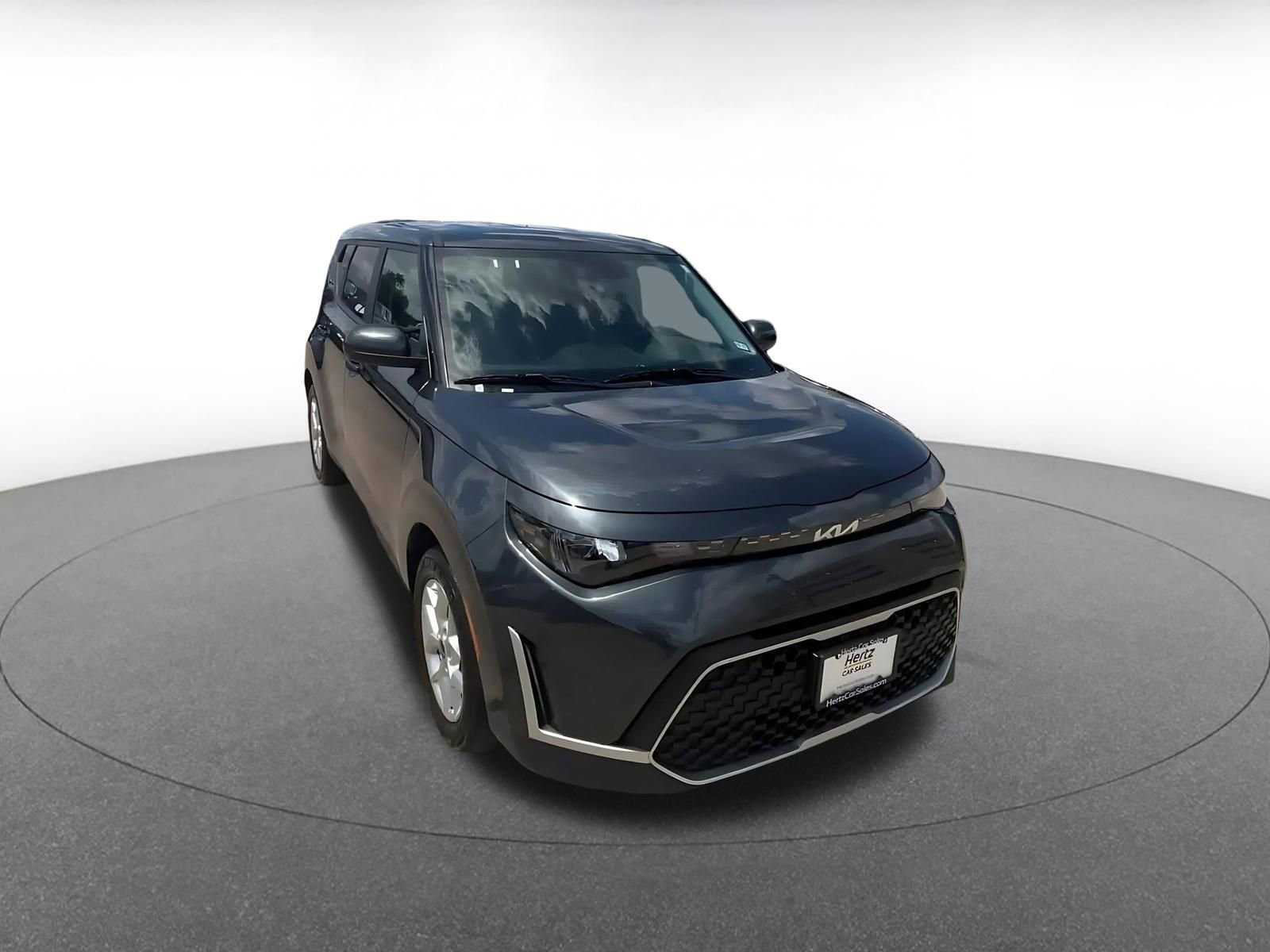 Used 2025 Kia Soul LX w/ LX Technology Package FWD image 3