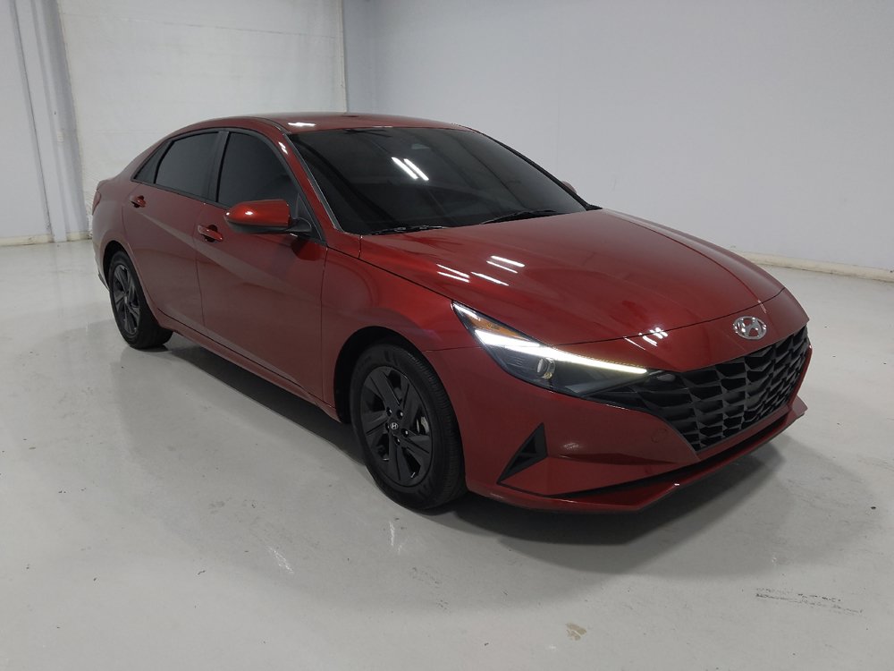 Used 2023 Hyundai Elantra SEL w/ Cargo Package FWD image 13