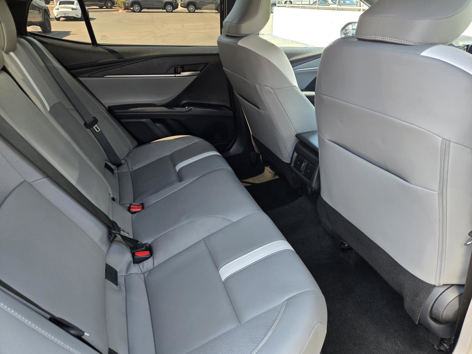 Used 2025 Toyota Camry SE w/ Convenience Package FWD image 28