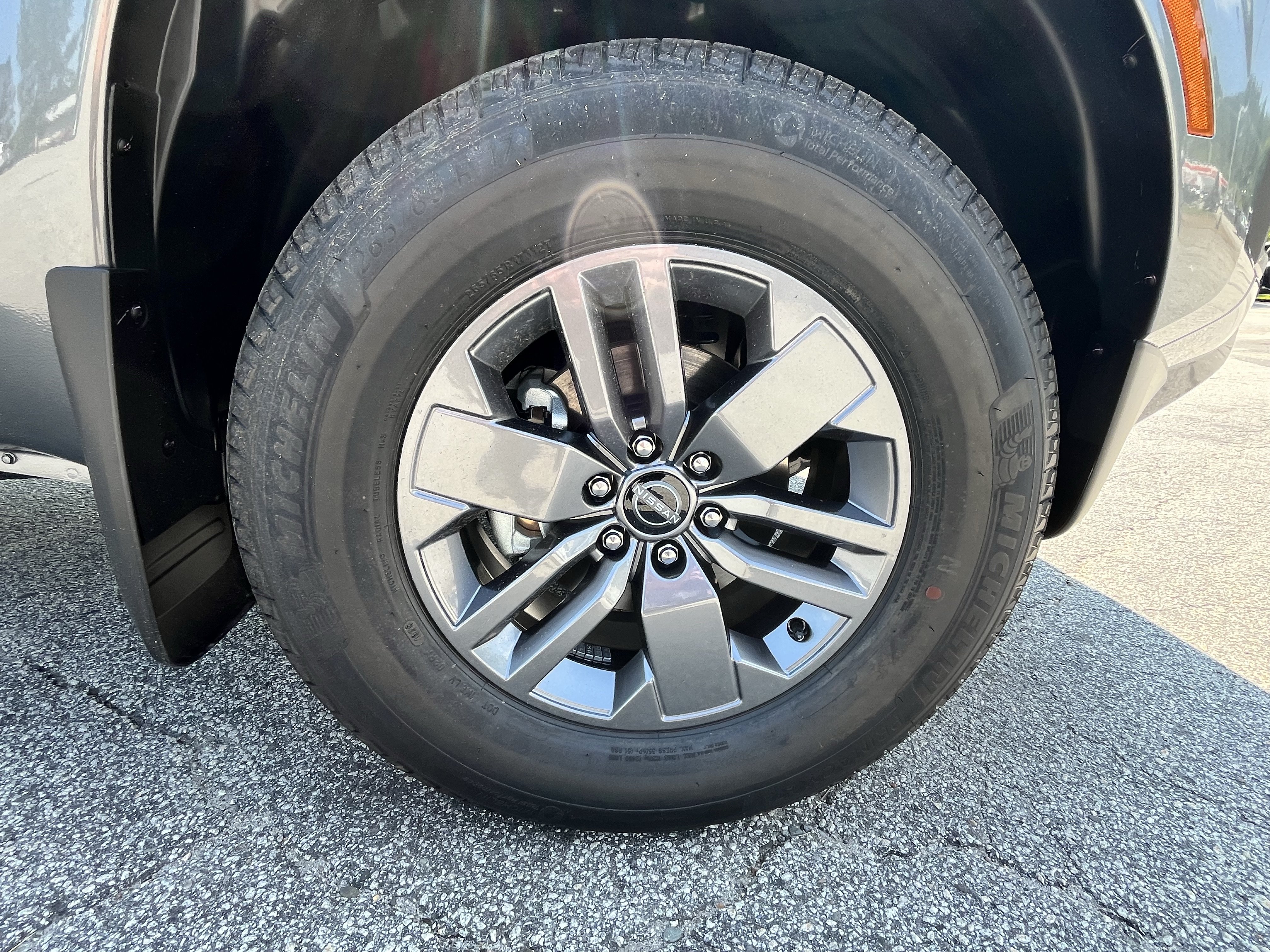 New 2026 Nissan Frontier SV w/ Tow Package AWD/4WD image 9