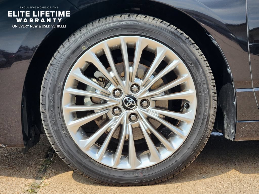 Used 2020 Toyota Avalon Limited w/ Advanced Safety Package FWD image 8