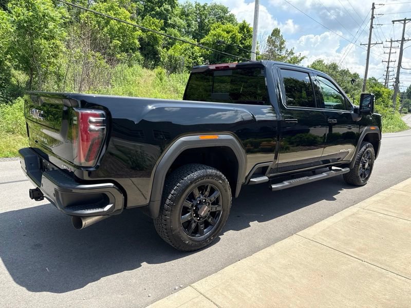 Used 2024 GMC Sierra 2500 AT4 w/ AT4 Premium Plus Package AWD/4WD image 8