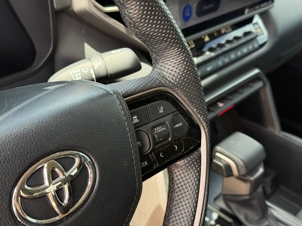 Used 2024 Toyota Tundra Limited AWD/4WD image 13