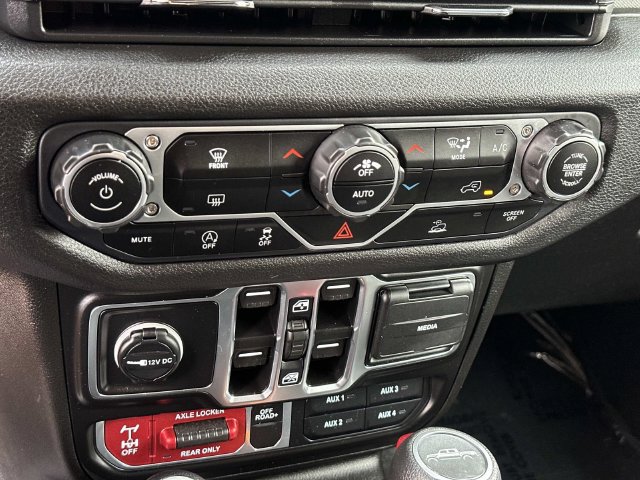 Used 2025 Jeep Gladiator Sport AWD/4WD image 15