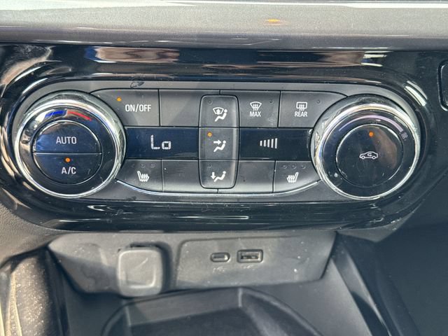 Used 2024 Chevrolet Trax ACTIV w/ Sunroof Package FWD image 34