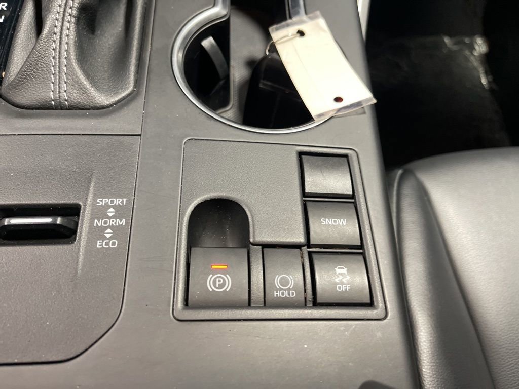 Used 2024 Toyota Highlander XLE image 36