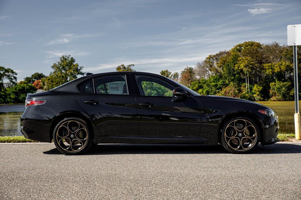 New 2025 Alfa Romeo Giulia AWD w/ Driving Assist Package image 2