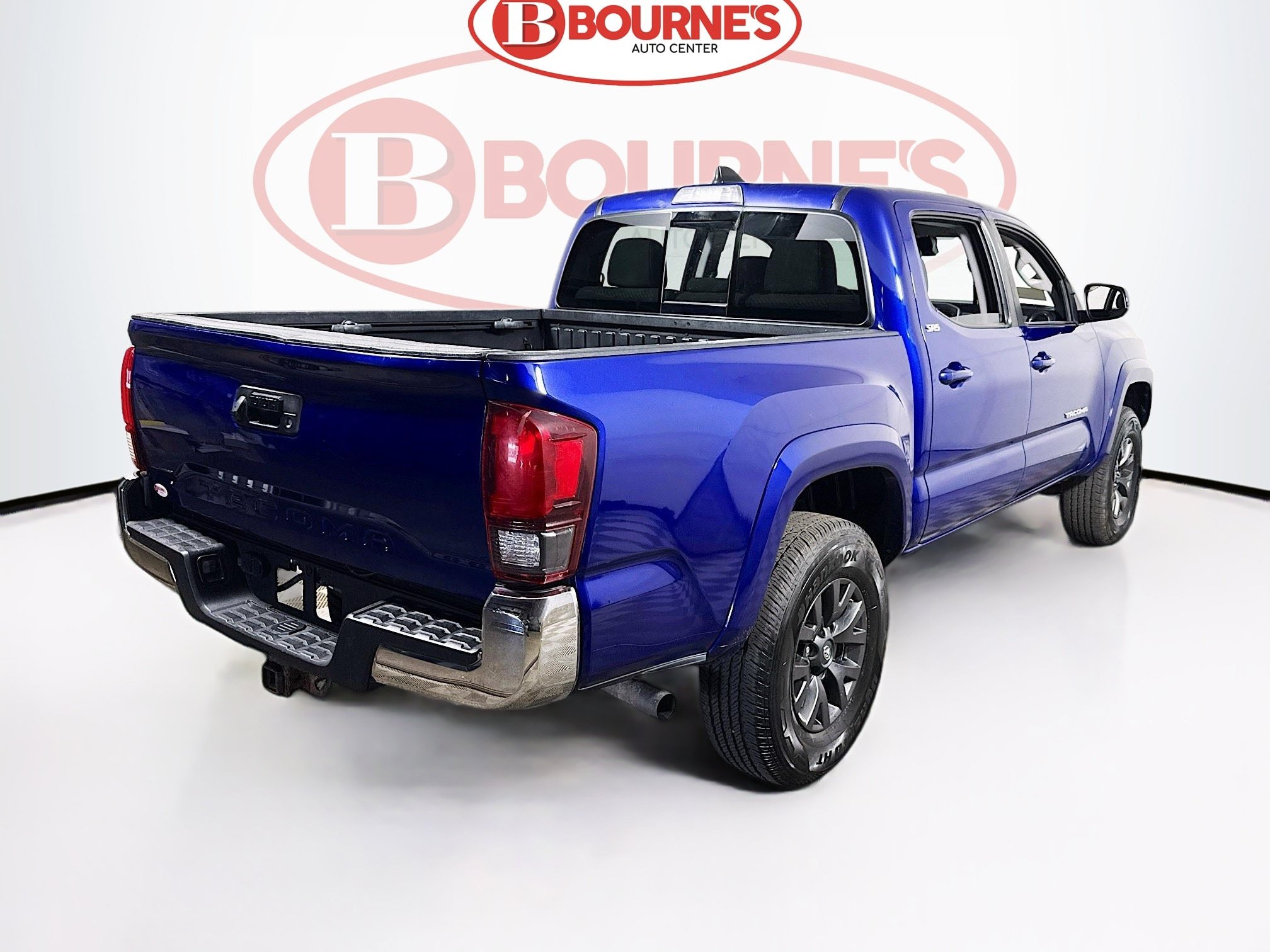 Used 2023 Toyota Tacoma SR5 AWD/4WD image 9