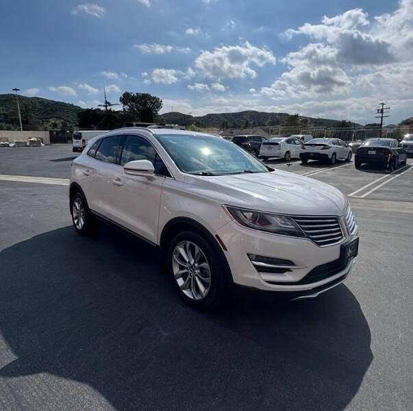 Used 2017 Lincoln MKC Select w/ Select Plus Package FWD image 5