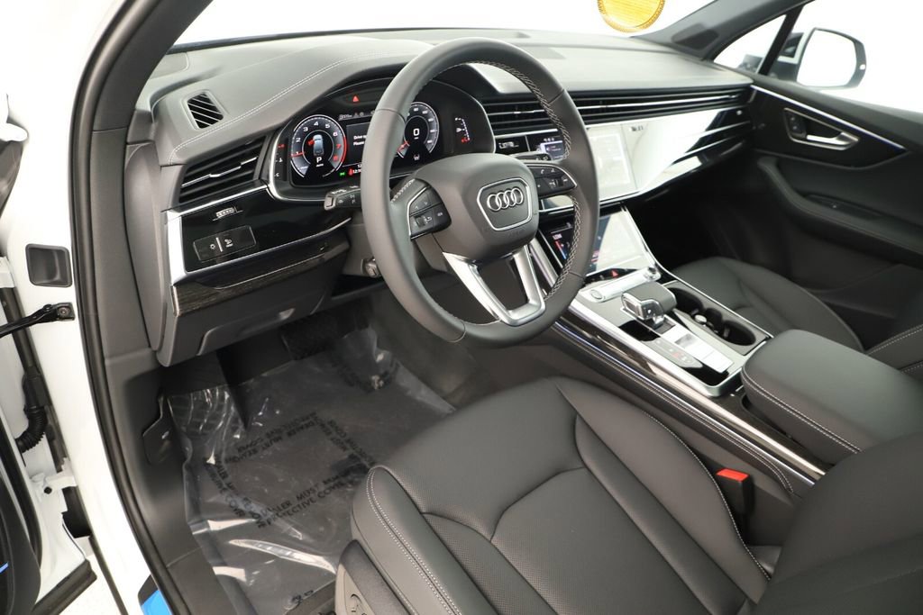 New 2025 Audi Q7 3.0T Premium Plus AWD/4WD image 15