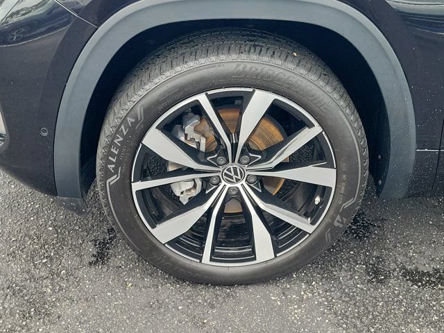 Certified 2024 Volkswagen Atlas SEL Premium R-Line AWD/4WD image 30