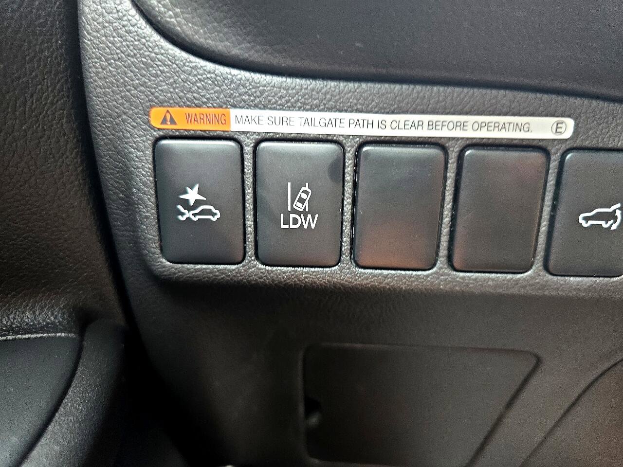 Used 2020 Mitsubishi Outlander SEL image 27