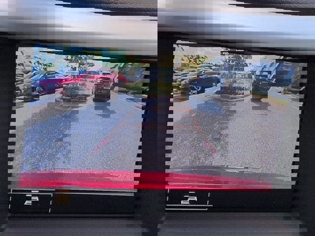 Used 2021 GMC Acadia SLT w/ Preferred Package image 21