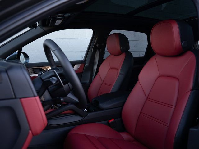 New 2026 Porsche Cayenne E-Hybrid AWD/4WD image 5