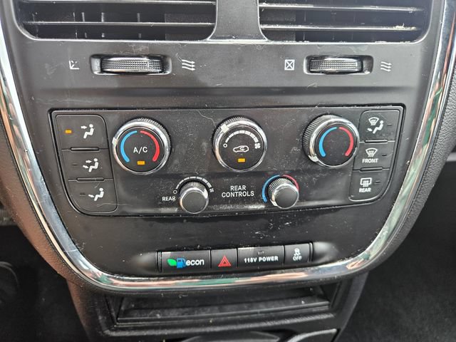 Used 2019 Dodge Grand Caravan SE FWD image 17