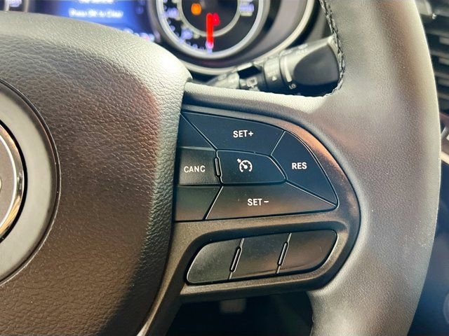 Used 2021 Jeep Cherokee Trailhawk image 16