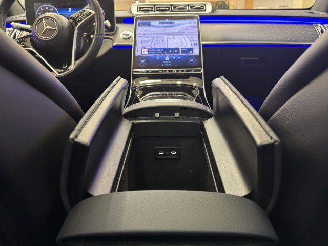 Used 2022 Mercedes-Benz S 500 4MATIC w/ AMG Line Package image 15