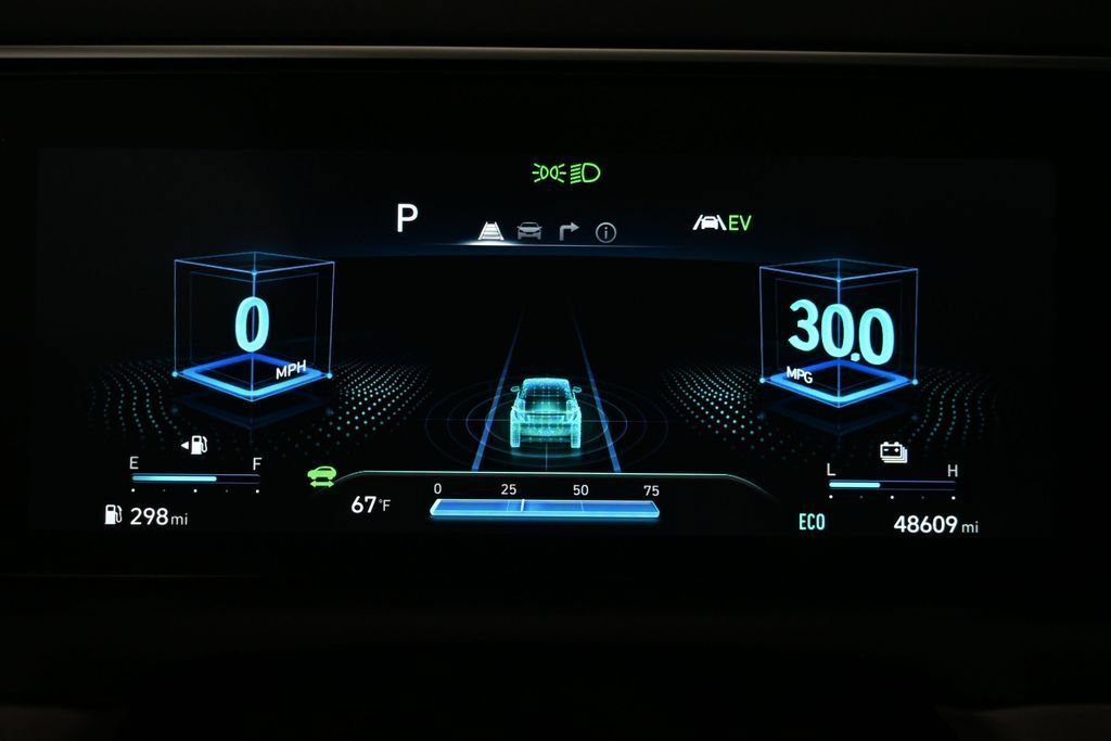 Certified 2023 Hyundai Tucson Limited AWD/4WD image 10